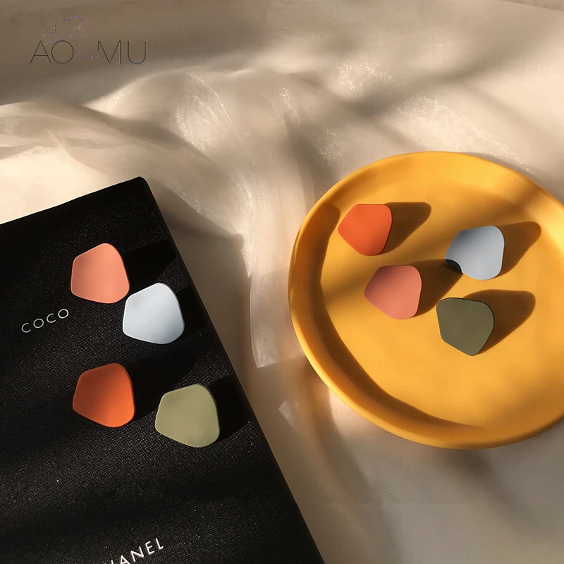 Женские матовые серьги-гвоздики AOMU нестандартной геометрической формы с