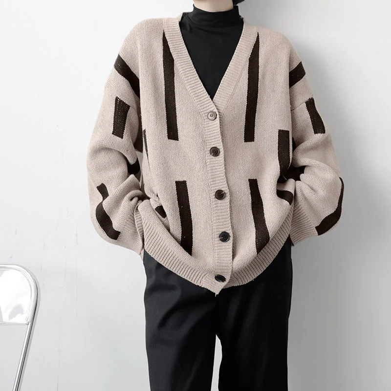 

Новинка 2021, мужской свободный однобортный Кардиган, Свитер, корейский тренд на осень, нишевый свитер с V-образным вырезом, дизайнерская трик...