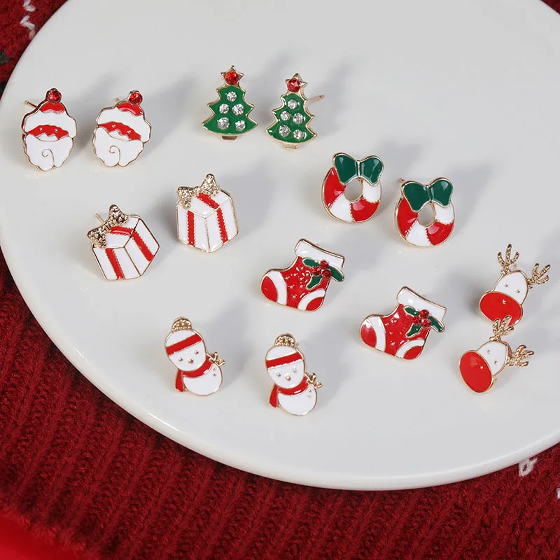 

2022 New Trend Christmas Earring Female Winter Snowflake Tree Snowman Bell Earring Fashion Christmas Ball Earring Jewelry Gift