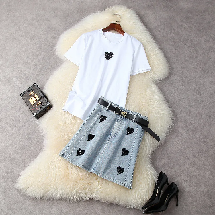 

European and American women's wear for summer 2021 Short-sleeved peach-heart beaded T-shirt Denim skirt Fashion suits