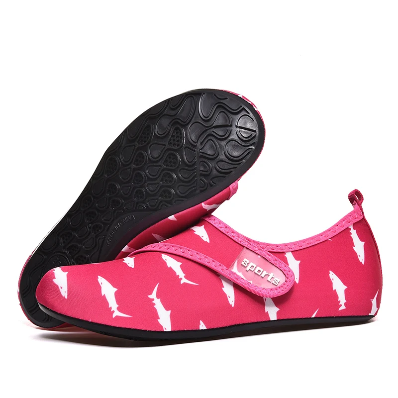 Outdoor Beach Water Shoes Men Breathable Quick Dry Comfortable Waterproof Elastic Upstream Socks Trekking Diving Water Sneakers