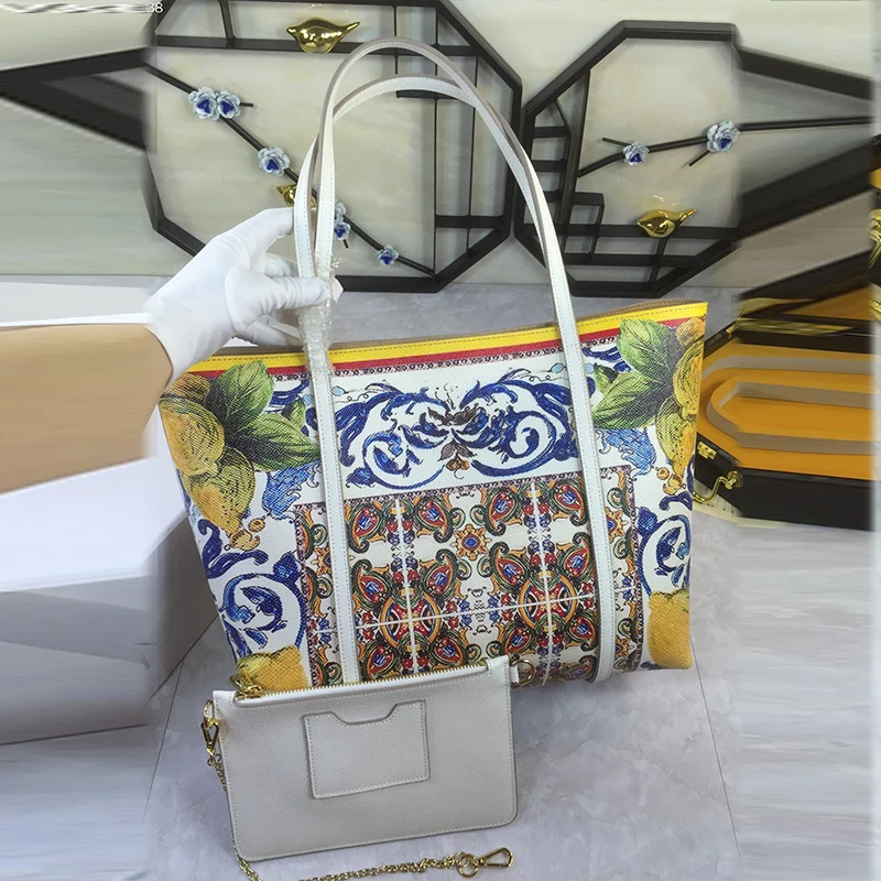 

Retro print, high quality design style, leather shopping bag, large capacity, new ladies handbag, with a female purse inside