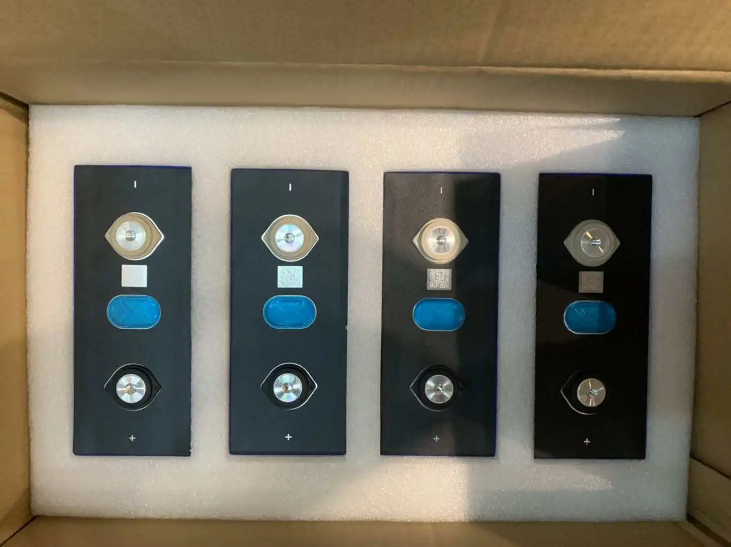 

Free shipping prismatic 3.2v rechargeable batteries 280ah lifepo4