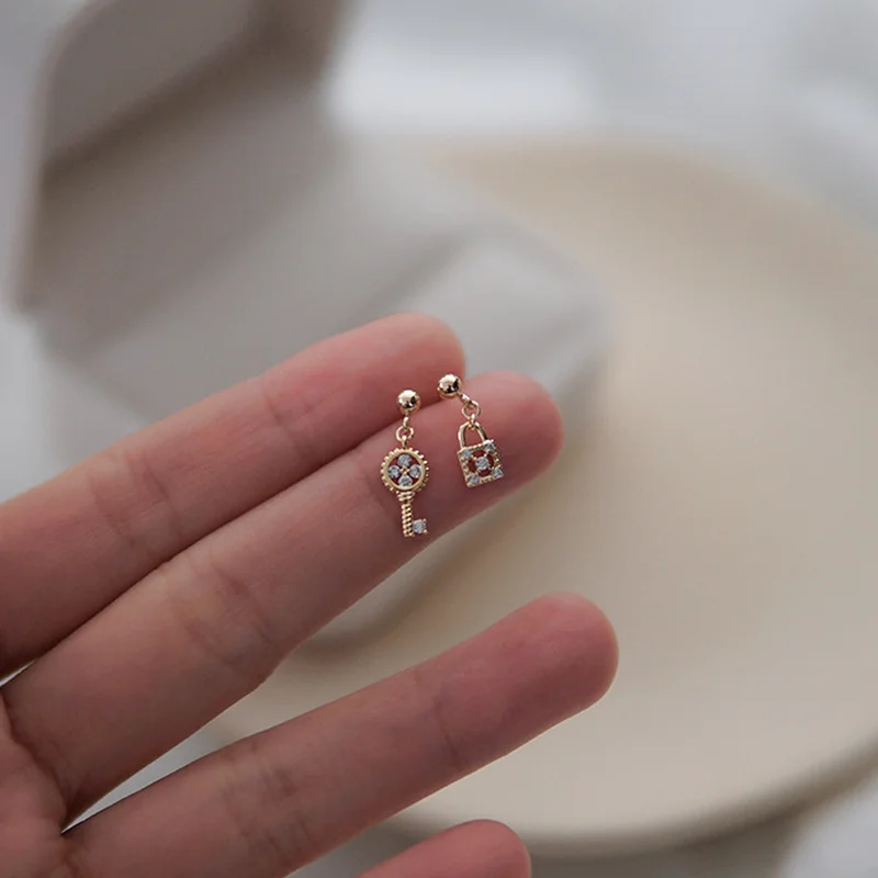 

100% Real 925 Sterling Silver Gold Micro Inlaid Zircon Key Lock Asymmetric Stud Earrings for Women Accessories Luxury Earring