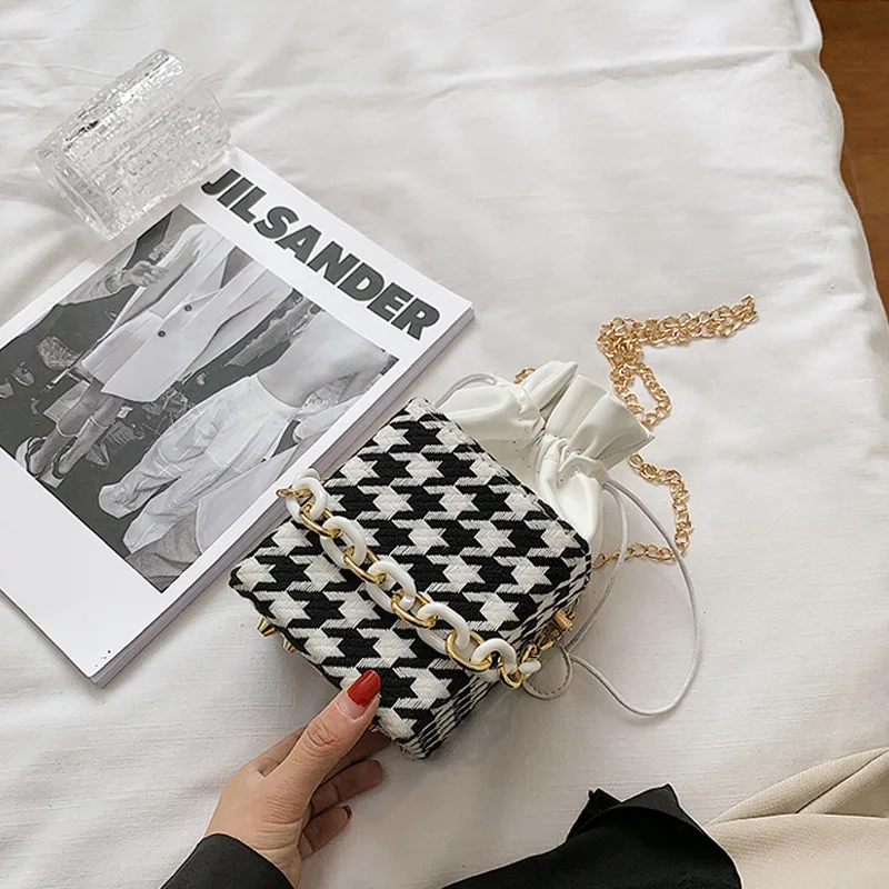 

Autumn new woolen cloth woven mobile phone bag trend crossbody mini mobile phone bag shoulder portable checkered box bag