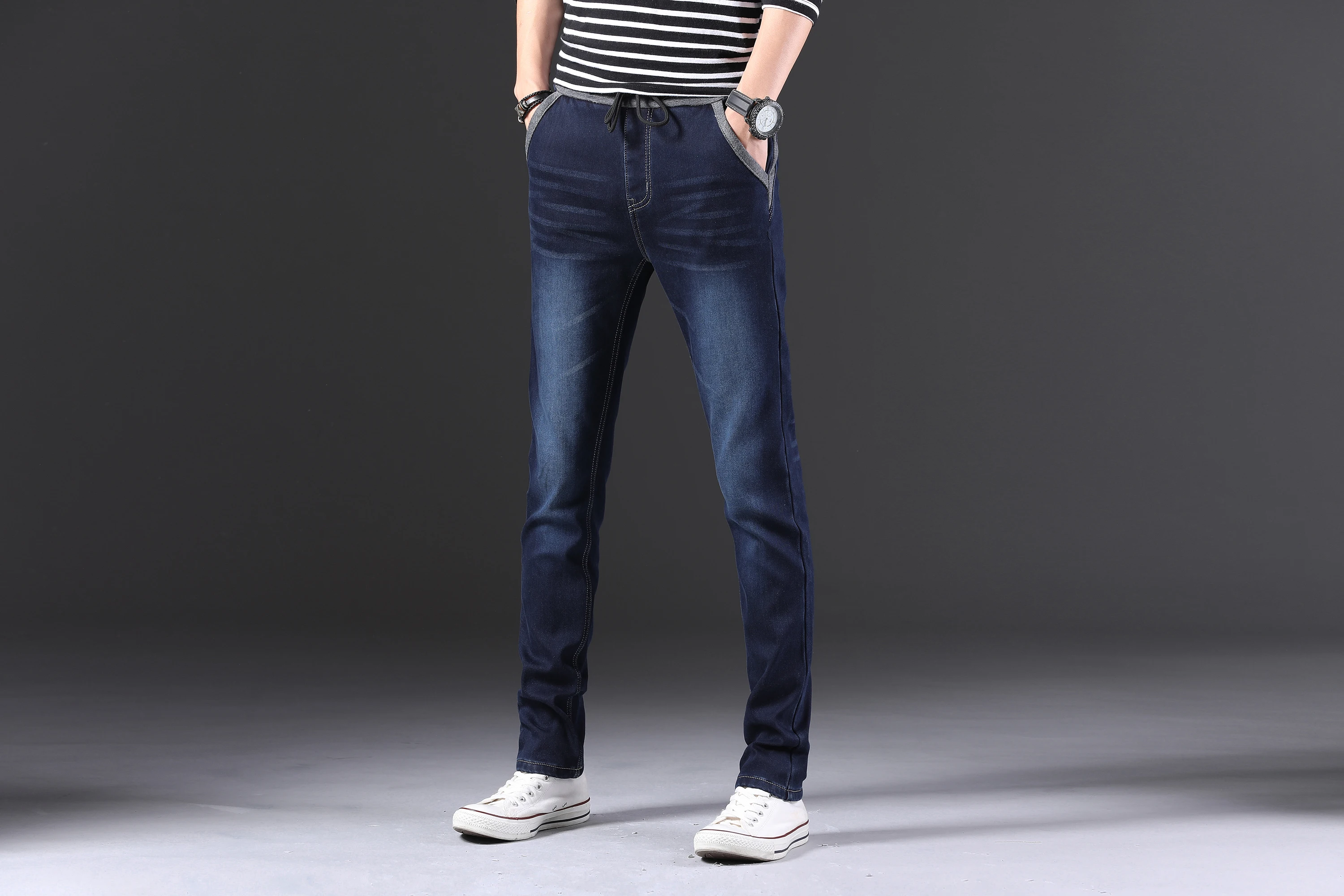 

New men's stretch jeans with extra fleece and thickness in 2019