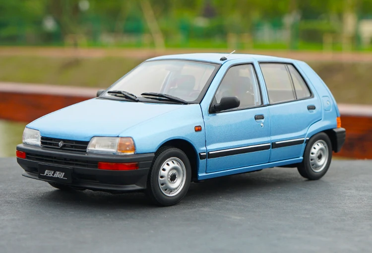 Оригинальный авторизованный подлинный 1:18 Yiqi китайский Тяньцзинь Xiali TJ7100
