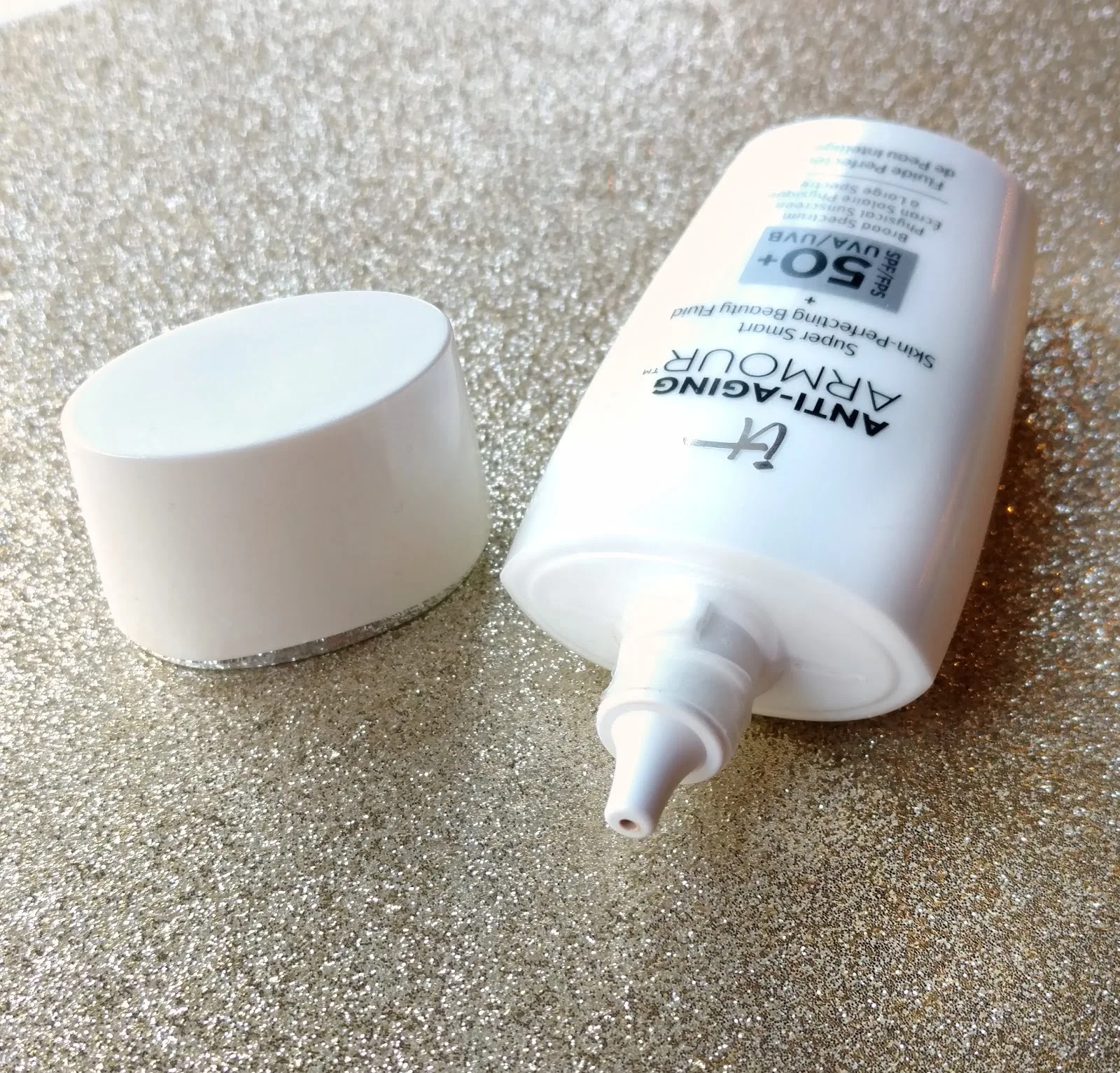 It Cosmetics Антивозрастная Броня тонированный солнцезащитный крем SPF 50 + Супер умная
