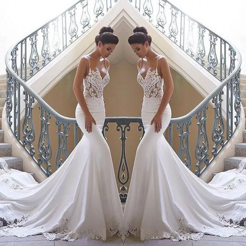 Кружевное свадебное платье Русалка на тонких бретельках атласное кружевное с