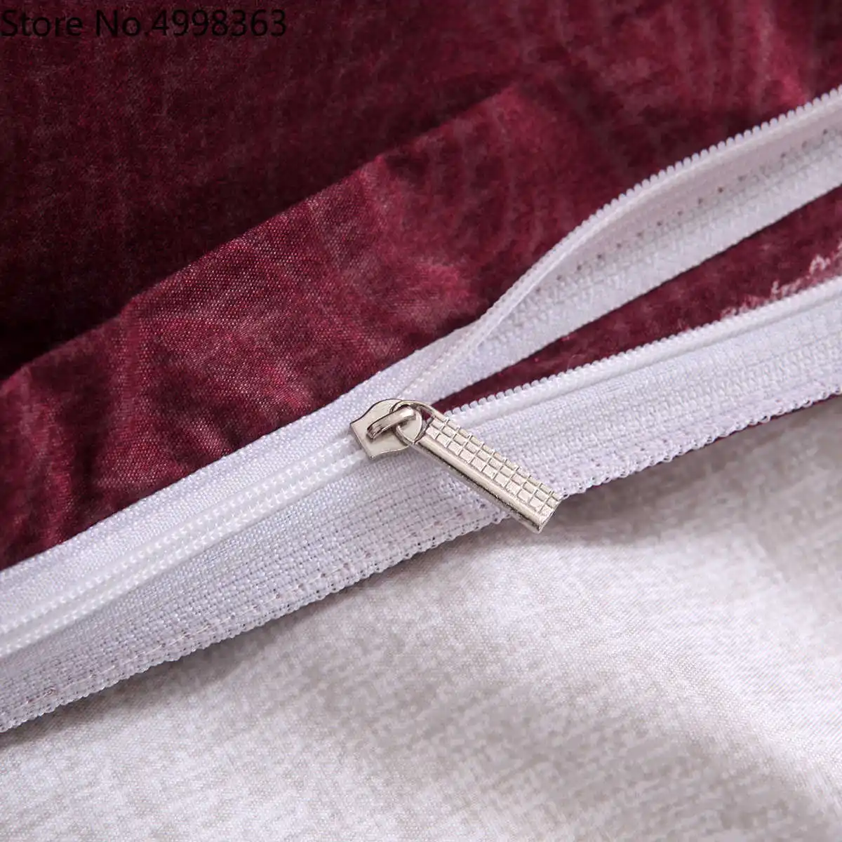 Комплект постельного белья черно белого цвета с изображением плача собаки