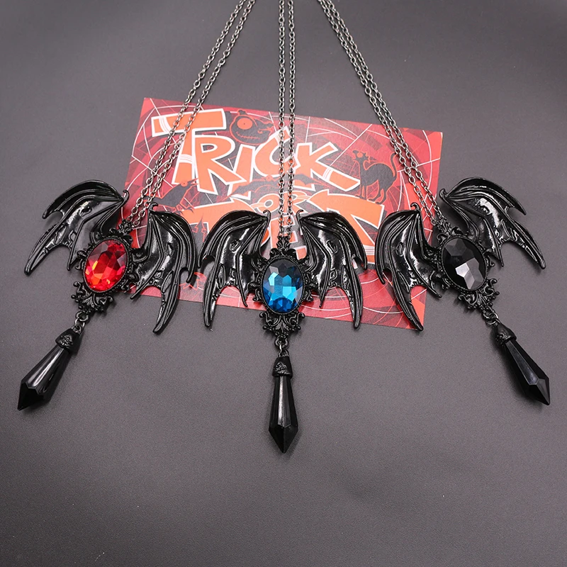 

Drop Shipping Halloween Necklace Gothic Vampire Bat Necklace Women Men Red Blue Black Crystal Bat Pendant Necklace Costume Party