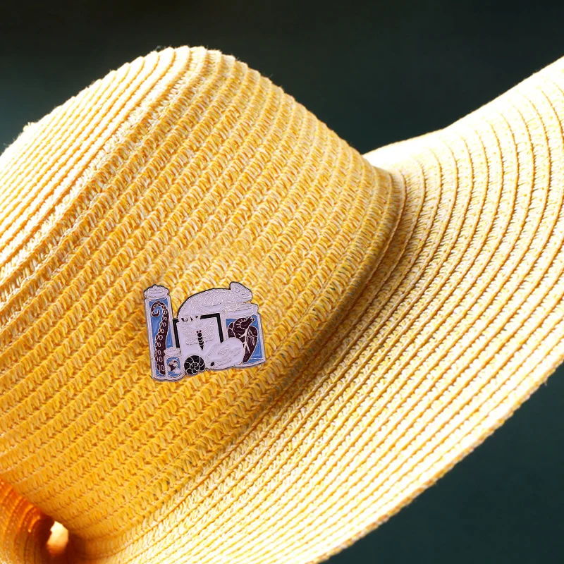 Эмалированная брошь в виде мокрого образца с изображением осьминога щупальца