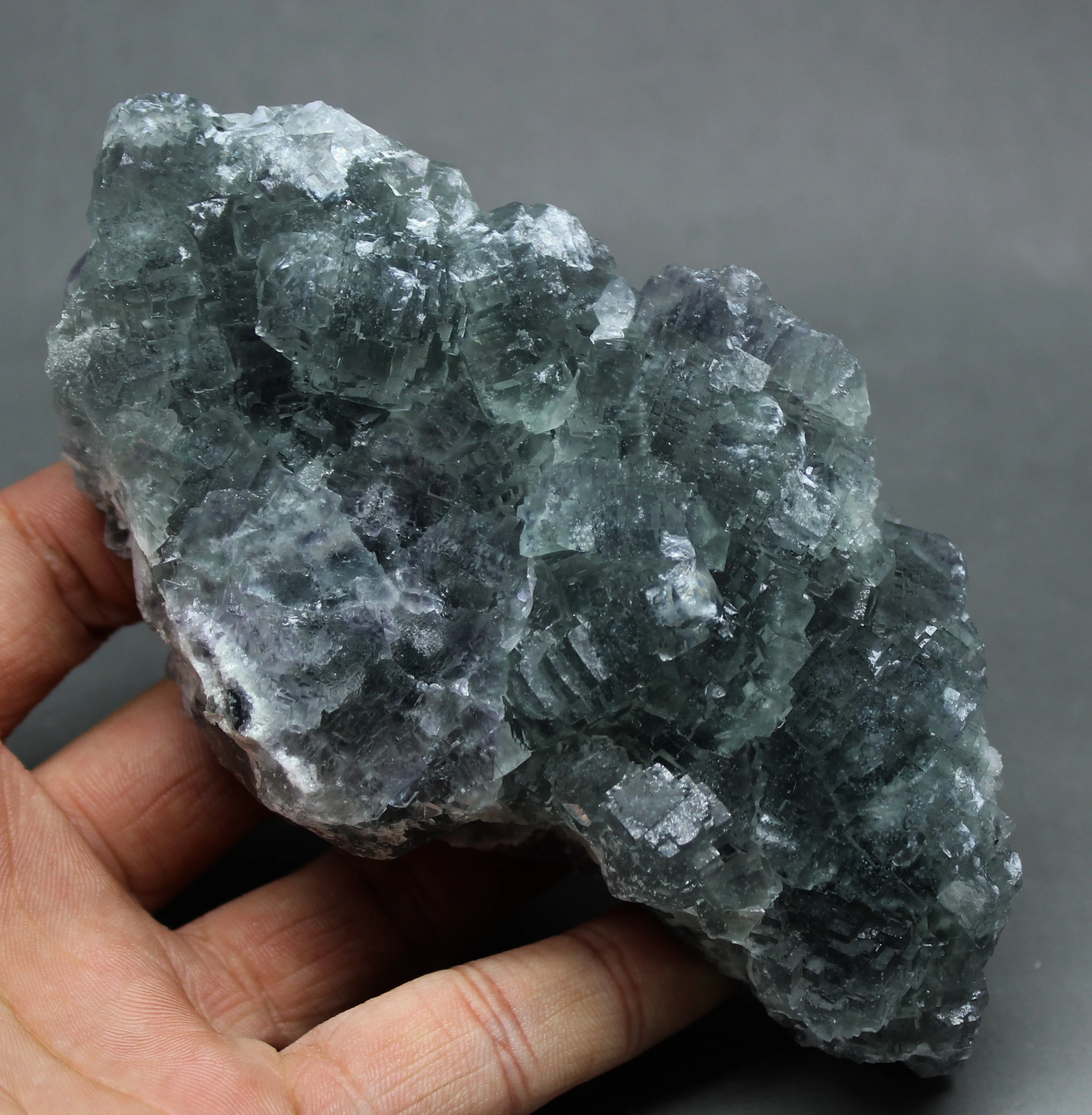 353 г натуральный флюорит минеральный образец минеральные хрустальные образцы