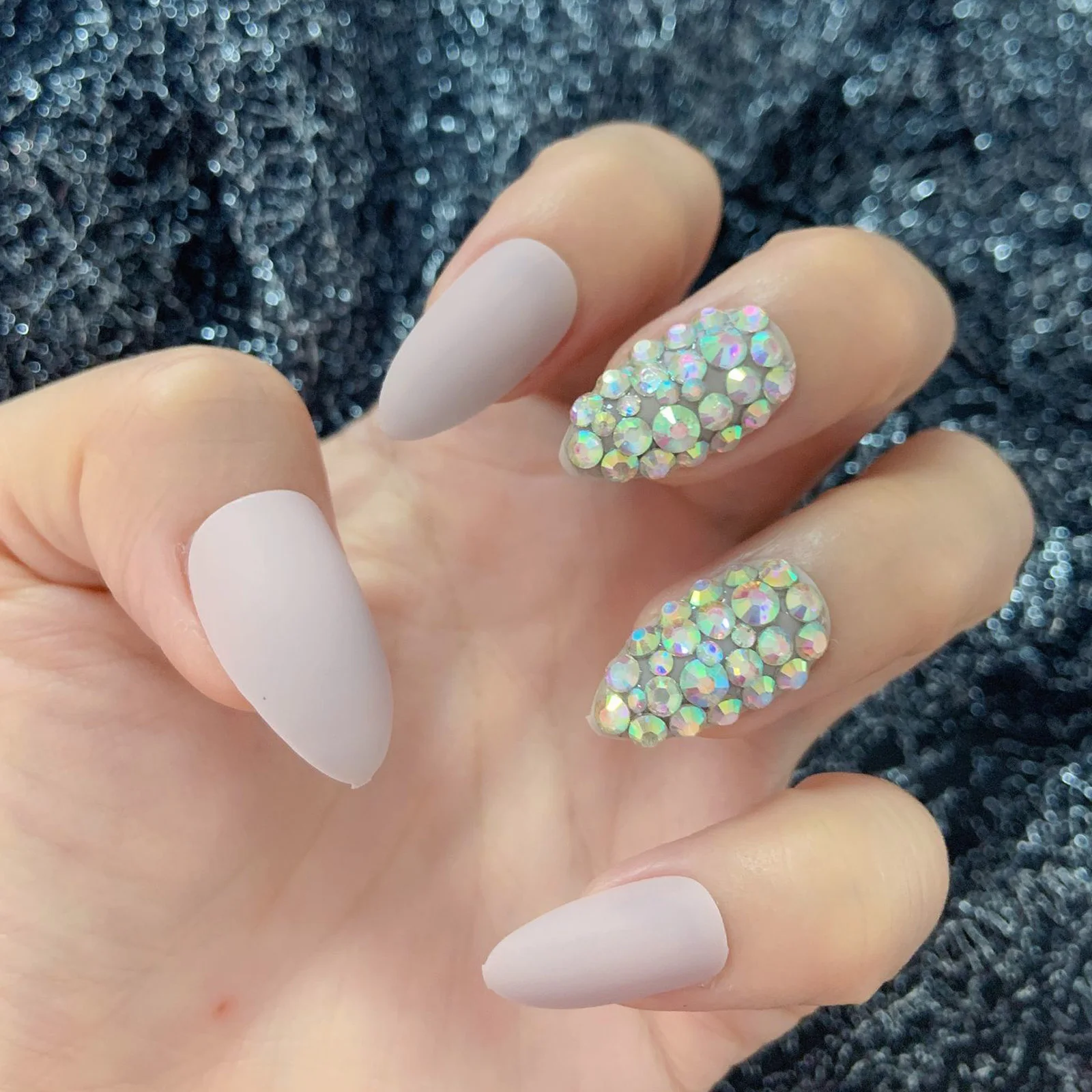 

3D Самоклеящиеся накладные ногти, нюдовые украшения AB, драгоценные камни, матовые искусственные ногти миндаля, матовые овальные, короткие, з...