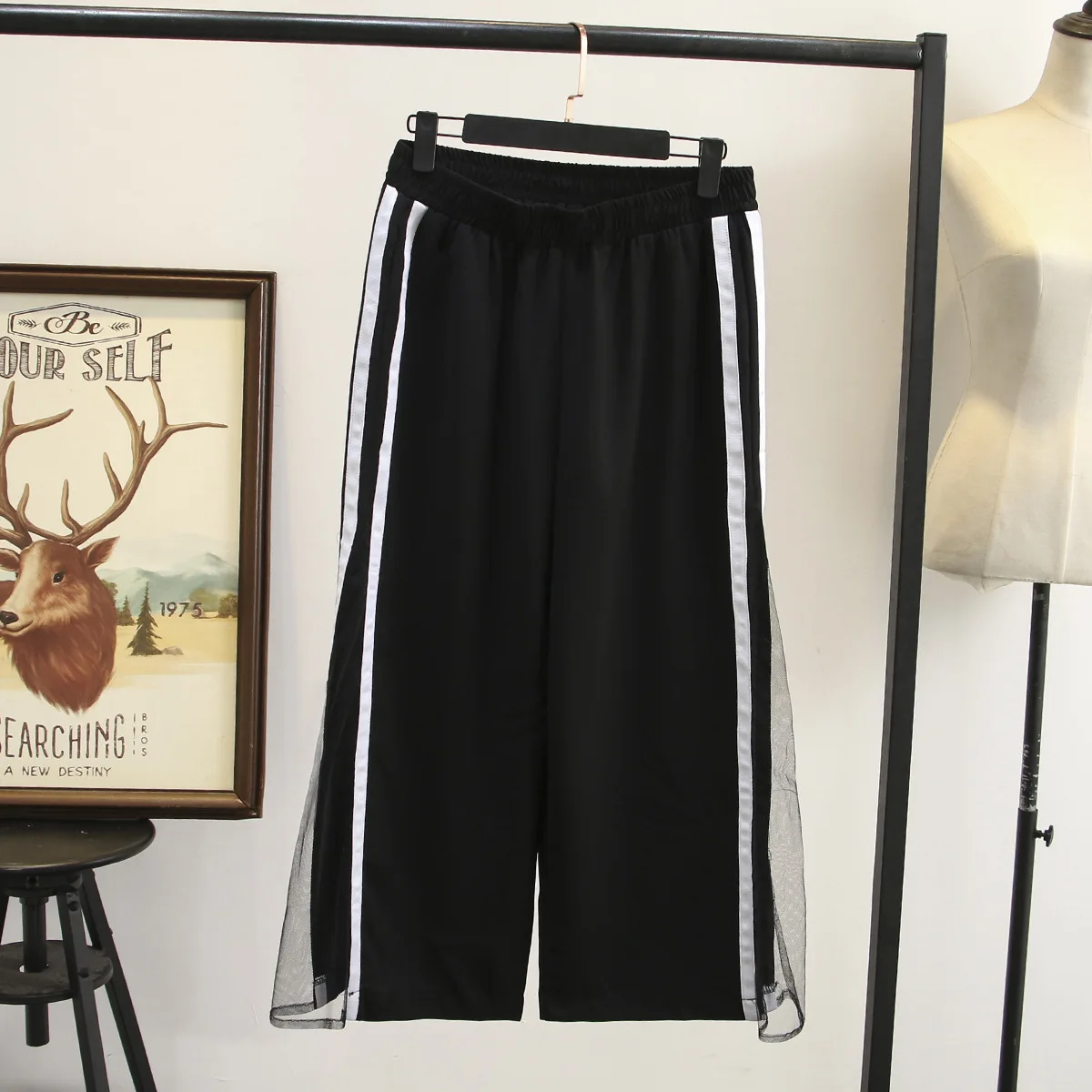 Женские брюки с широкими штанинами летние большого размера разрезом сбоку