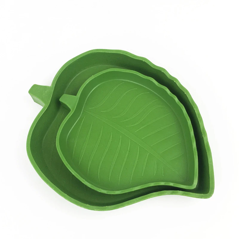 

Leaf Shape Pet Feeder Bowl Basin Plastic Non-toxic Food Water Pot Reptile Gecko Meal Worm Lizard Pets Supplies 2 Sizes