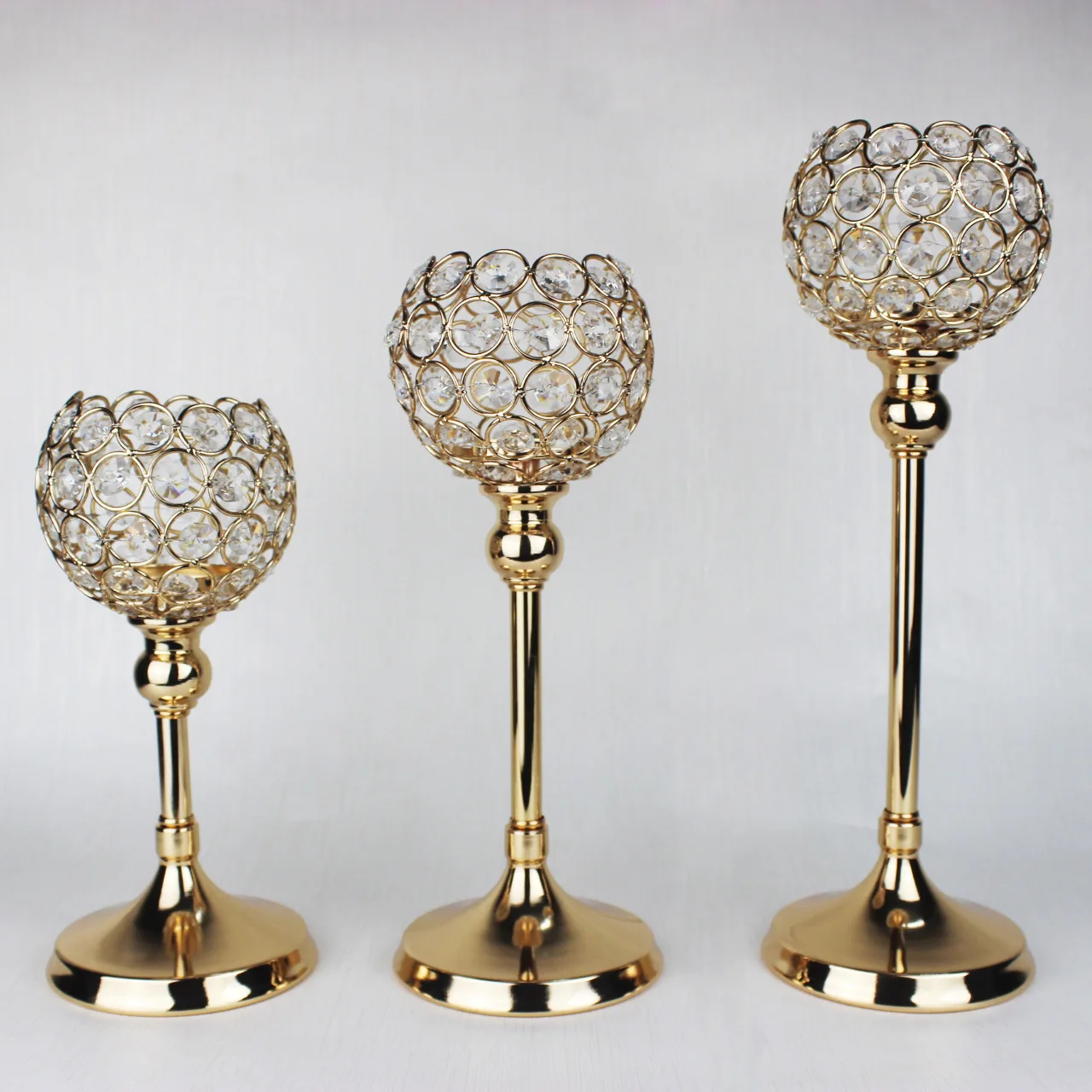 

Crystal Candle Holders Lantern Gold/Silver Candle Holders Wedding Holidays Events Center Table Candlesticks Parties Home Decor
