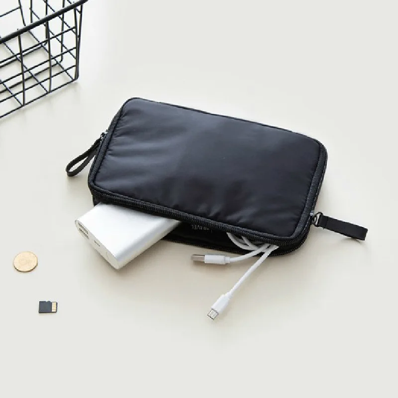 Рисунок 3 - Нейлоновый дорожный органайзер для документов