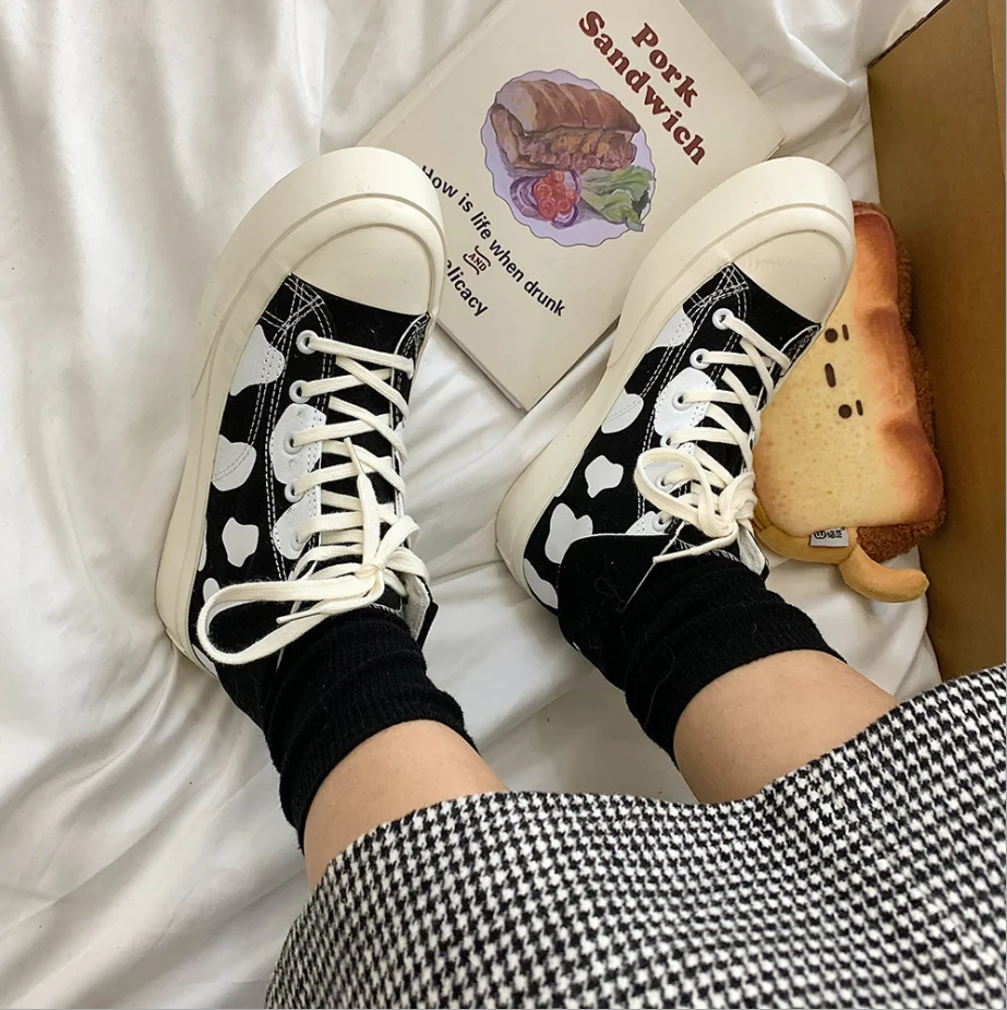 

2021 New Women's Sneakers Cute Platform Shoes Cow Girls Kawaii Casual Vulcanize Undefined Japanese Vintage Boots Female