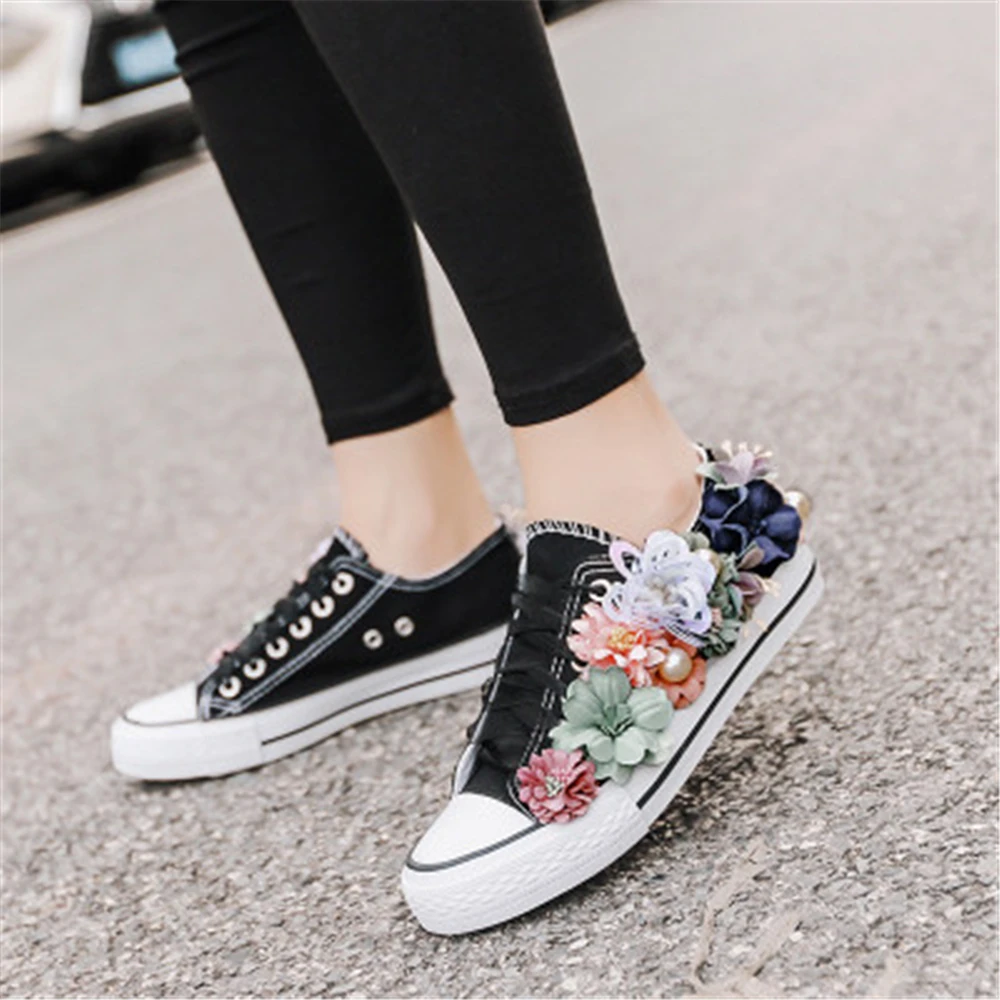 

Summer Sneakers Wedges Canvas shoes Women's casual shoes Women's handmade custom Three-dimensional sequins Flowers White Flat