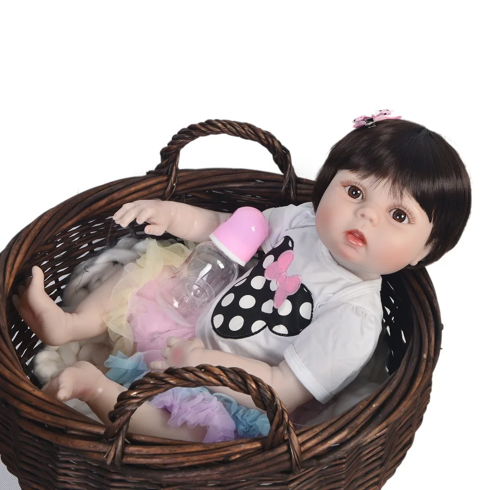 NPK 57 см Милая силиконовая кукла Reborn Bebe для девочек Реалистичная маленьких с юбкой