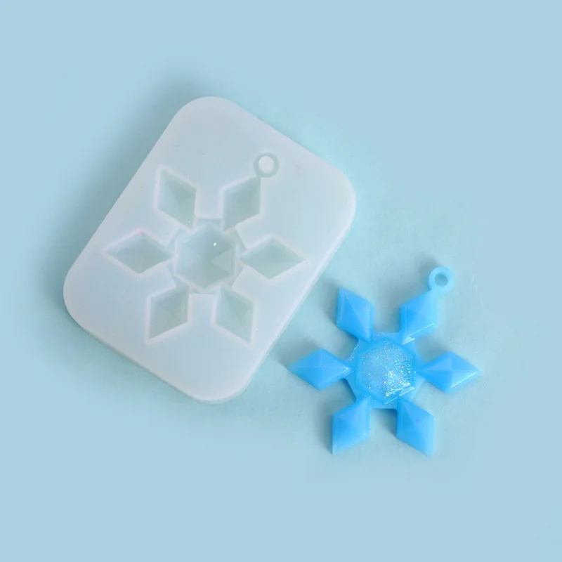 Christmas Snowflake Elk Epoxy Resin Silicone Mold DIY Christmas Keychain Jewelry Pendant Resin Mold Silicon Molds for Resin Art