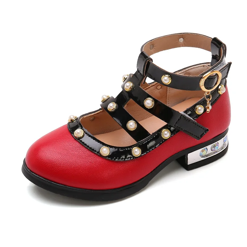 

Princess Shoes Rivets Sandals Girls Shoes Patent Leather Toddlers Baby Wedding Shoes Big Girl Flats New Fashion E459
