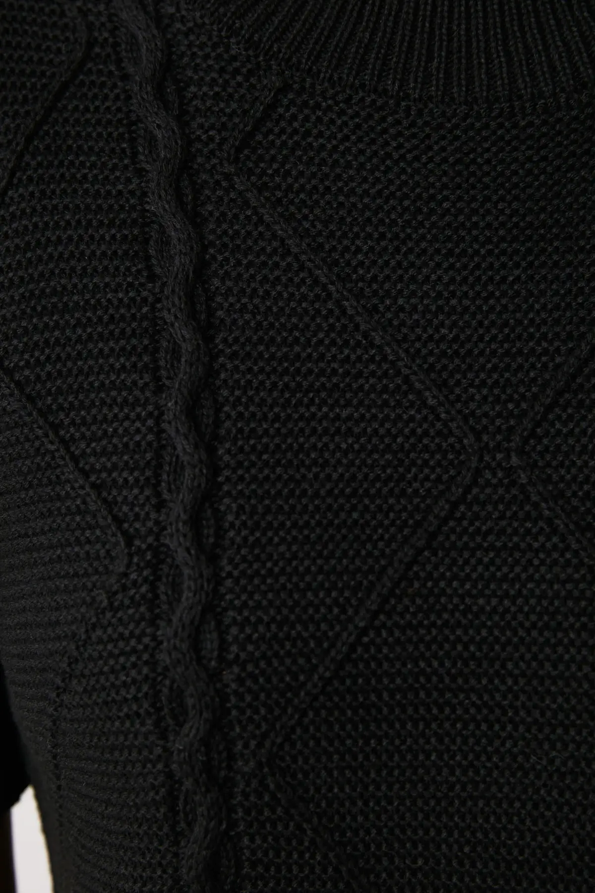 

Trendyol Balloon Sleeve Mesh Detailed Knitwear Sweater TWOAW21KZ0849