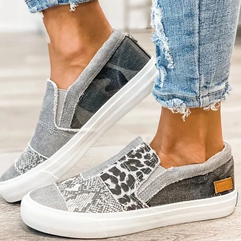 

Women's Comfy Patchwork Leather Leopard Flats Autumn Slip On Shoes For Women 2021 New Casual Travel Breathable Women Shoes