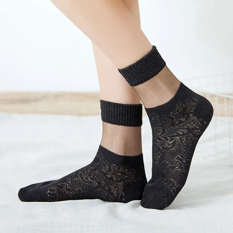 

HarajukuÂ Originality Design LaceÂ Hollow OutÂ Breathable Gentle Woman Transparency Elegance Daily Casual Loose Middle Tube Socks
