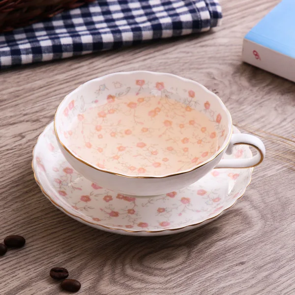 Европейский костяной фарфор кофейная чашка набор тарелок английский день чайная