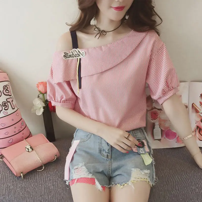 1 шт. женская летняя футболка в полоску с открытыми плечами и короткими рукавами