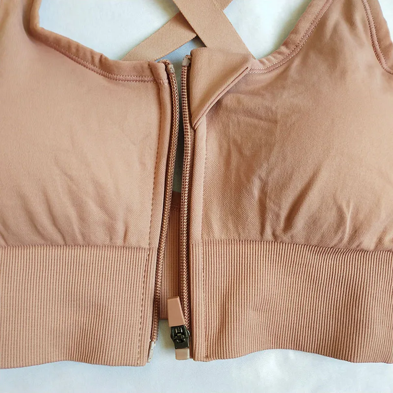 Бюстгальтер на молнии со сборками с защитой от провисания спортивный