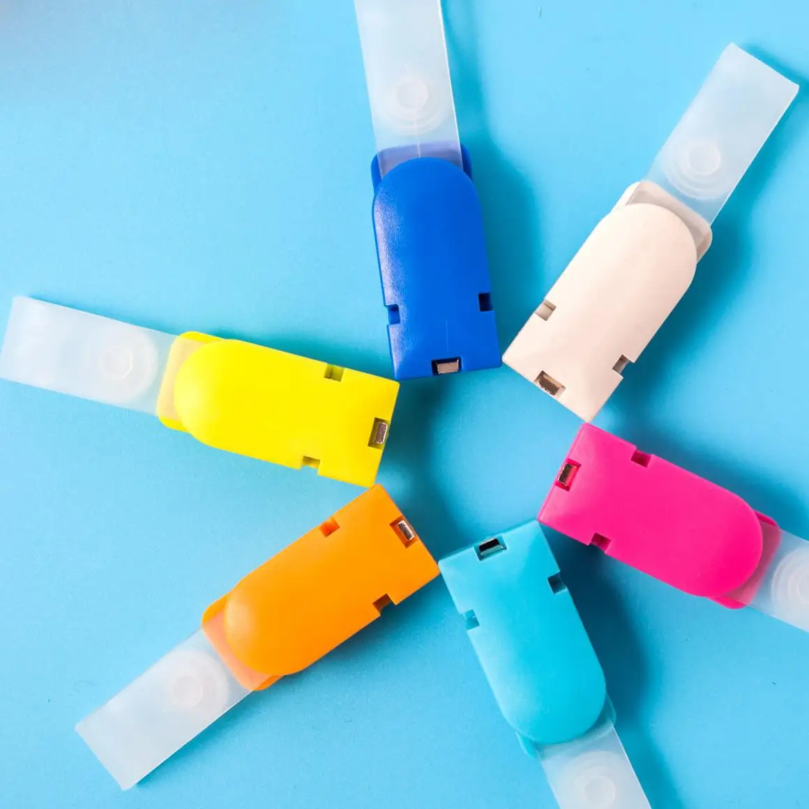 

Clip Staff Certificate Hanging Plastic Clips Id Card Holder Badge Clip20pcs