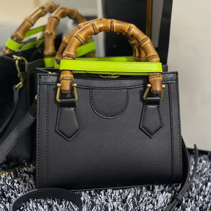 

Women's Handbags