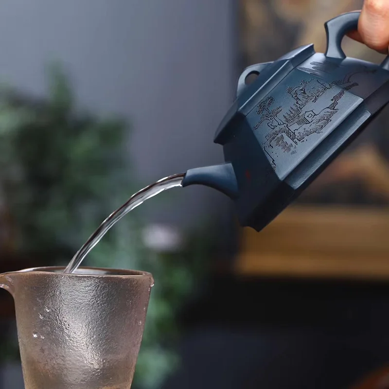 

Liufang Baoding Yixing purple clay teapot