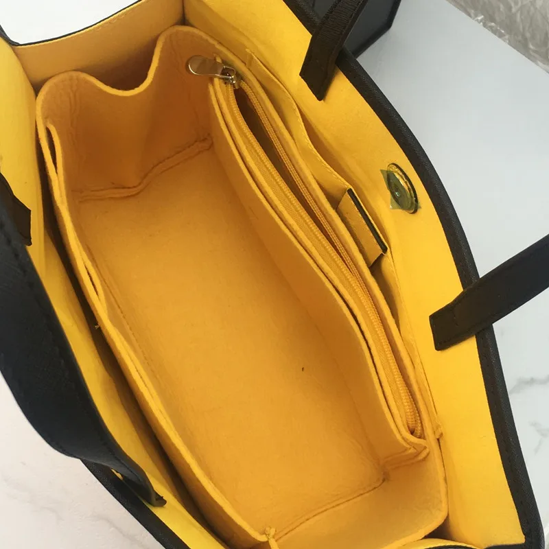 

Children's duckling handbag