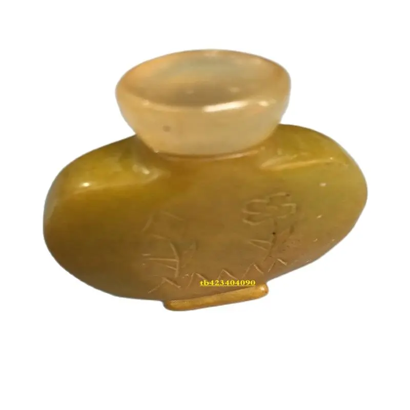 

Hongshan Culture jade natural jade old jade Xiuyu snuff bottle