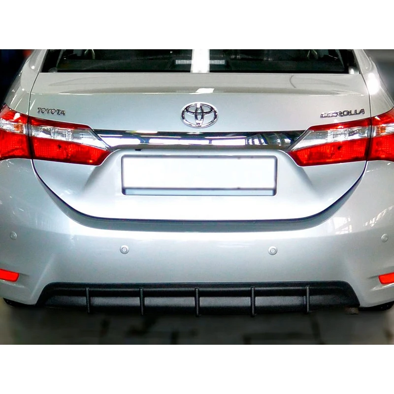 Диффузор спойлер заднего бампера для Toyota Corolla E160/E180 дорестайл 2013-2016 ABS пластик