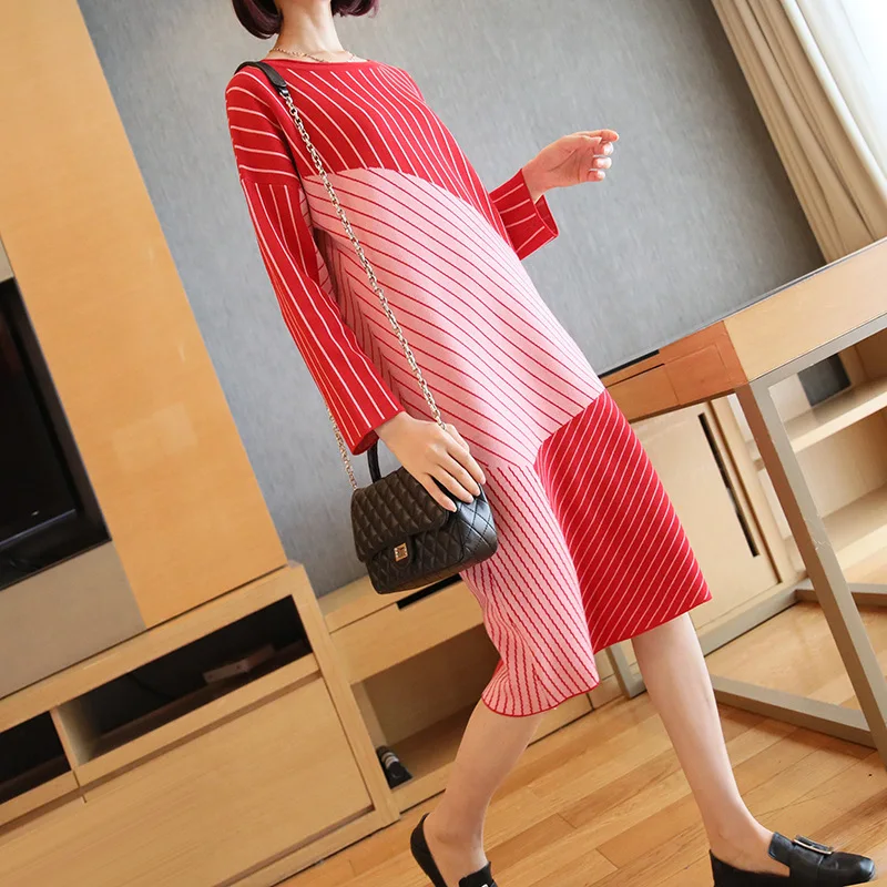 

Autumn 2019 new fashion hit color large size knit dress Western style striped sweater dress and long sections bottoming