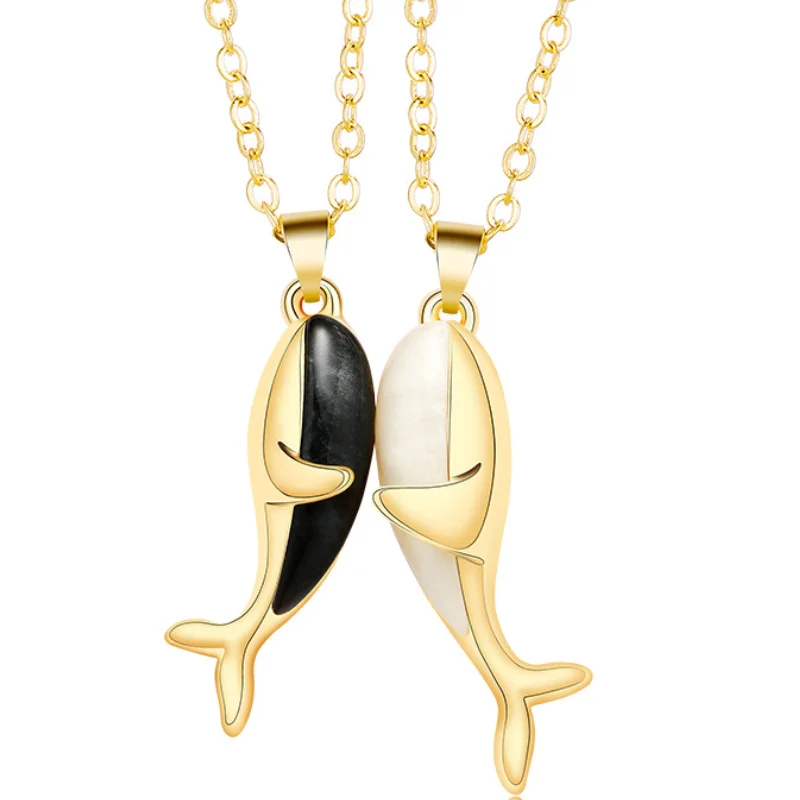 

2Pcs Whale Hug Magnetic Couple Necklace Lovers Pendant Couple Necklace for Women Men Fashion Jewelry Valentine's Day Gift Trendy