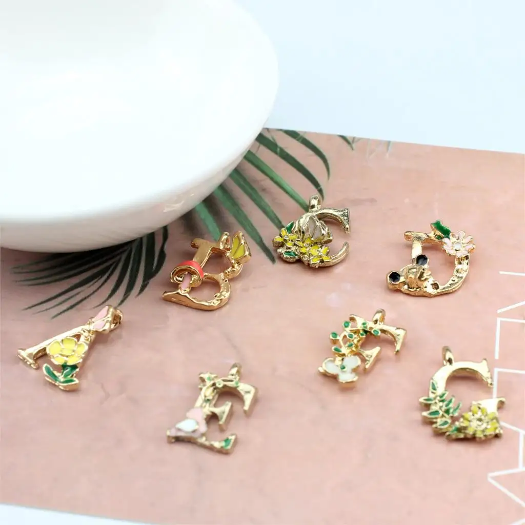 10 шт цветок английская буква ожерелье инициалы имя ожерелья заявление Подвеска