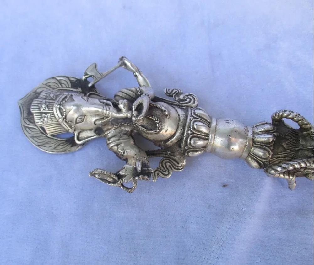 Коллекционный старой ручной работы тибетский серебряный буддийский меч Резная