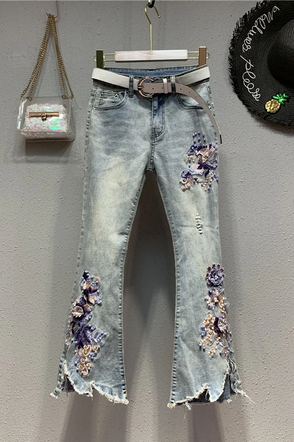 

Retro Blue High Waist Jeans for Women 2021 Spring New Flare Pants Beaded Flower Embroidery Design Slimming Denim Trousers Lady