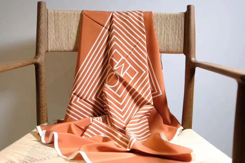 

90*90cm Fashion Women's Striped Silk Scarf Simple Crepe De Chine Scarf In Spring and Summer Mulberry Silk Square Scarf
