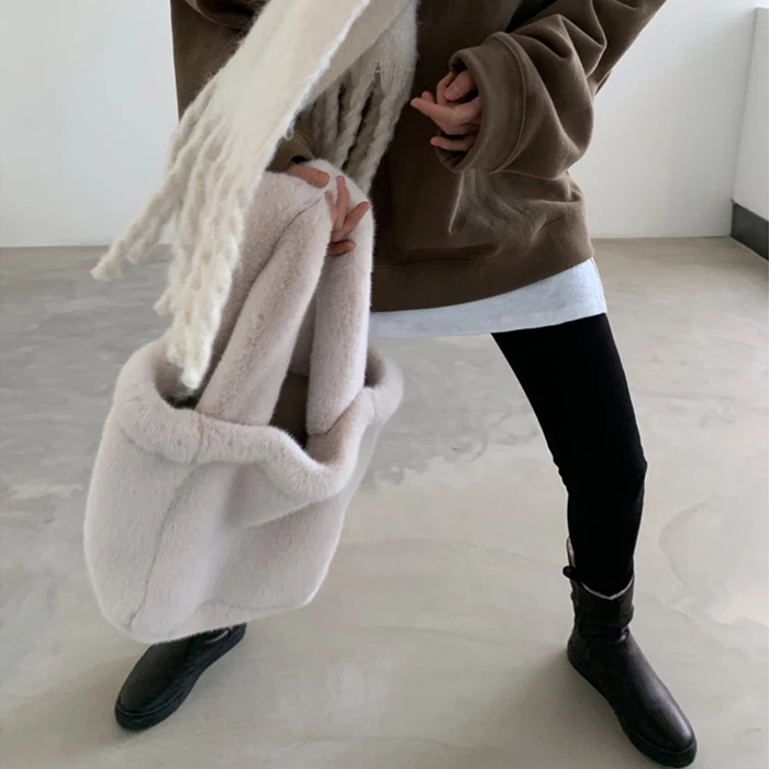 Winter Faux Fur Women Handbags Luxury Design Ladies Soft Plush Shoulder Bag Large Capacity Female Top Handle Shopping Tote Bags