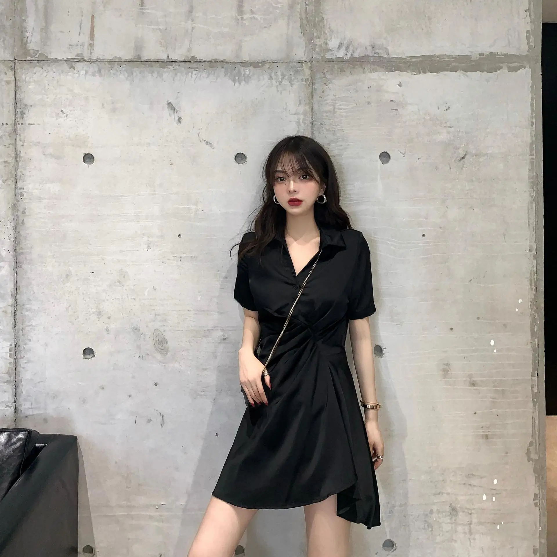 

Little Black Dress Female Summer 2021 Niche Design Sense Waist Was Thin And Temperament Irregular Short Skirt Trend