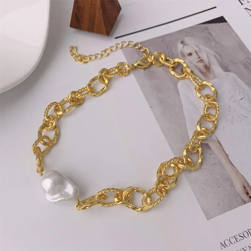 

Personality exaggerated pearl thick chain necklace female European and American retro simple fashion necklace clavicle chain