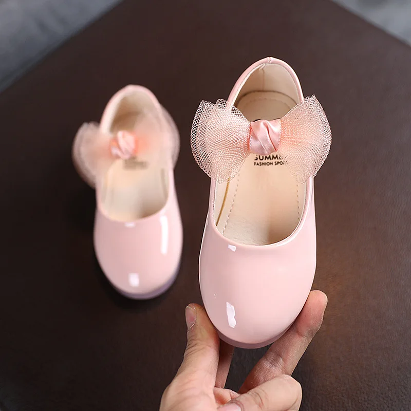 Girls Leather Flats Shoes Children Lace Bow-knot Pu Patent Leather Shoes Spring Sweet Kids Soft Wedding Single Shoes E423