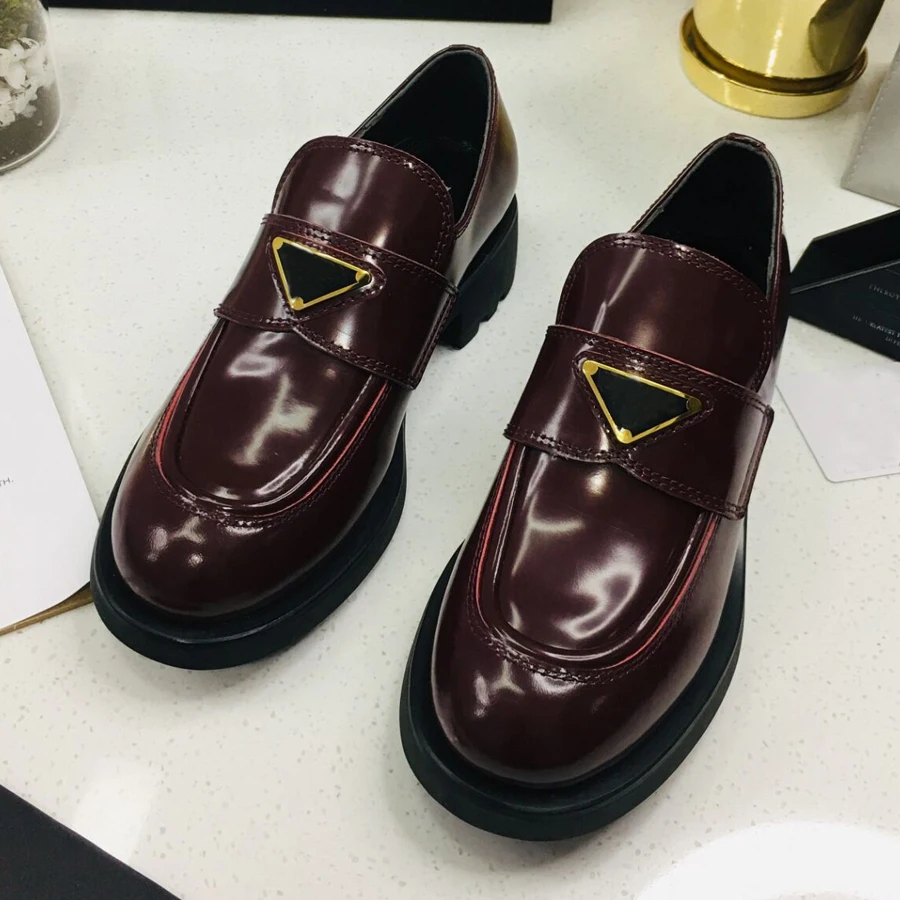 Повседневная обувь на плоской платформе черные туфли из натуральной кожи